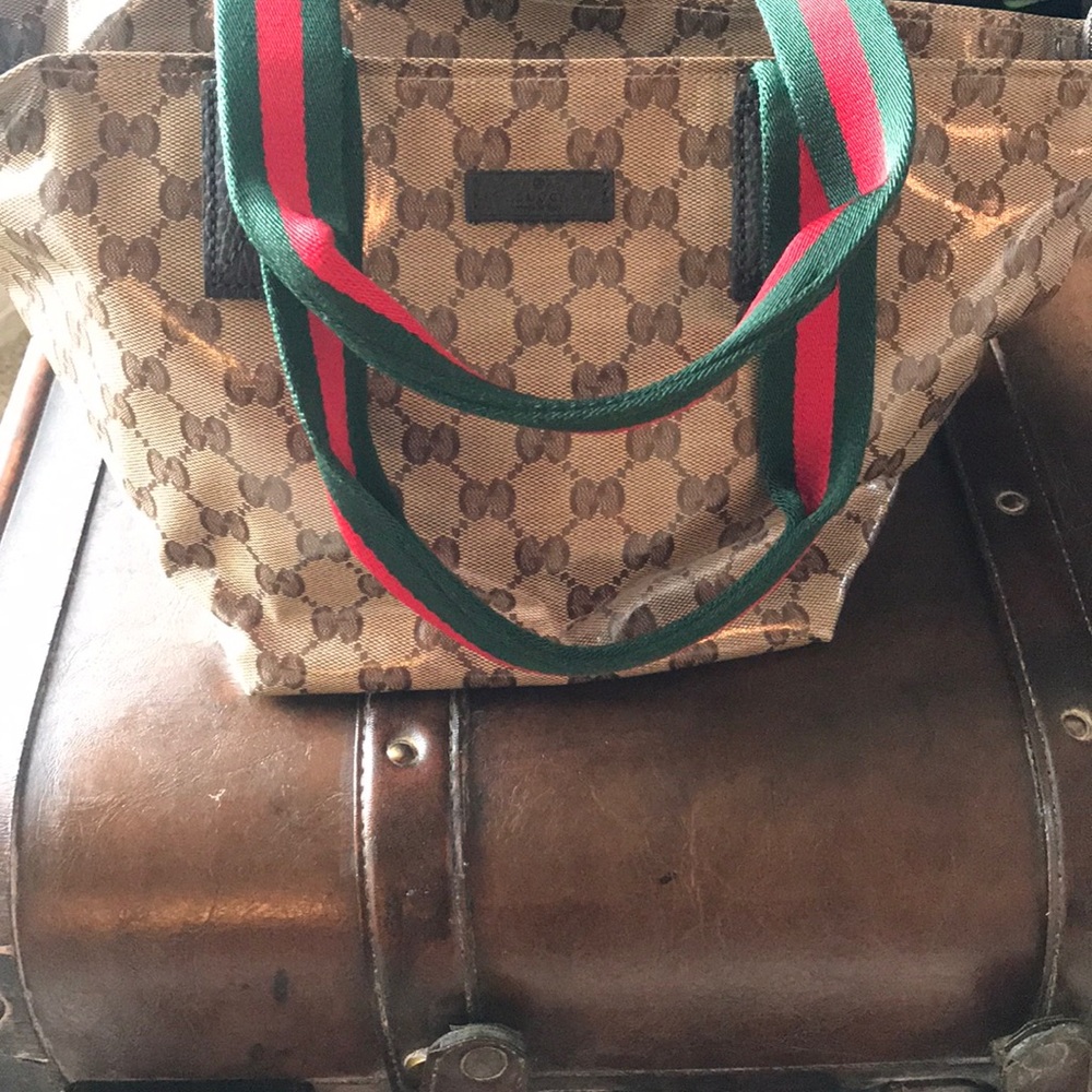 Brand New Gucci Handbag !